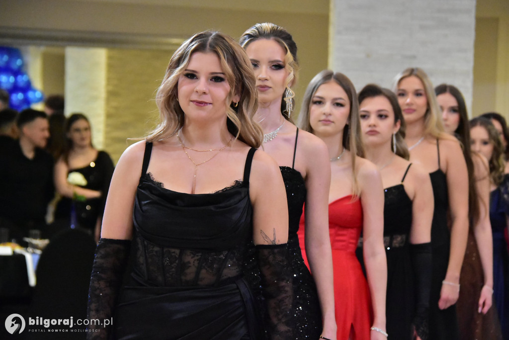 Maturzyści ZSZiO w Biłgoraju bawili się na balu studniówkowym