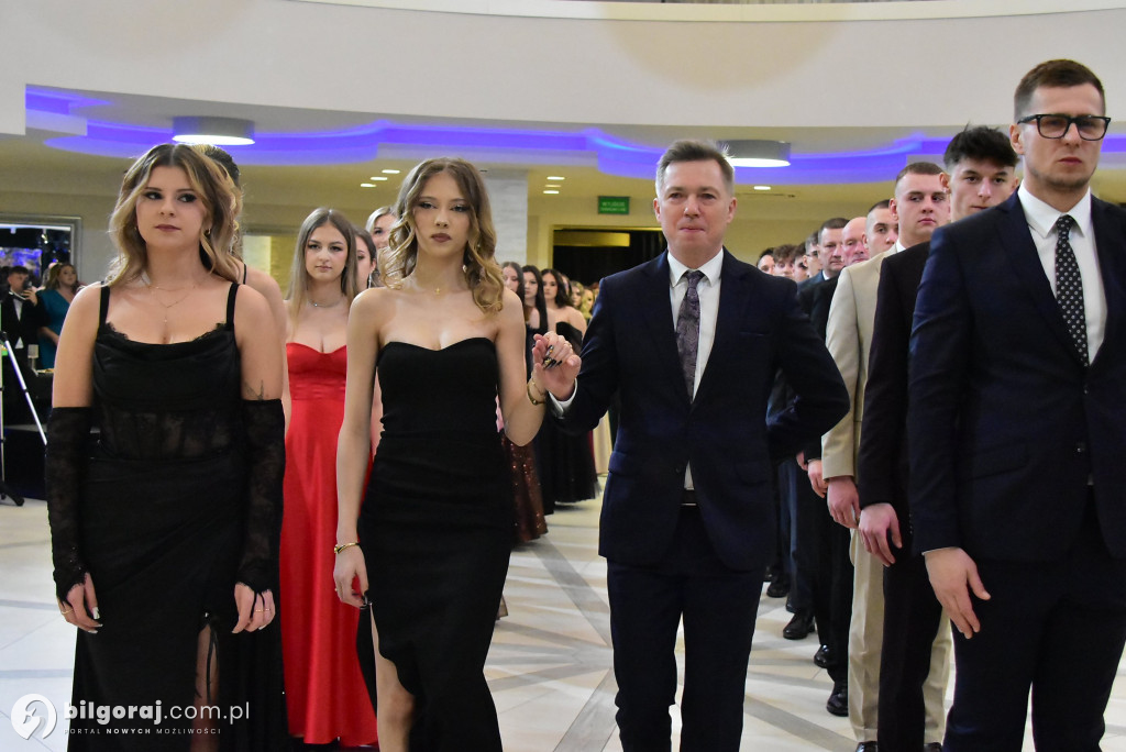Maturzyści ZSZiO w Biłgoraju bawili się na balu studniówkowym