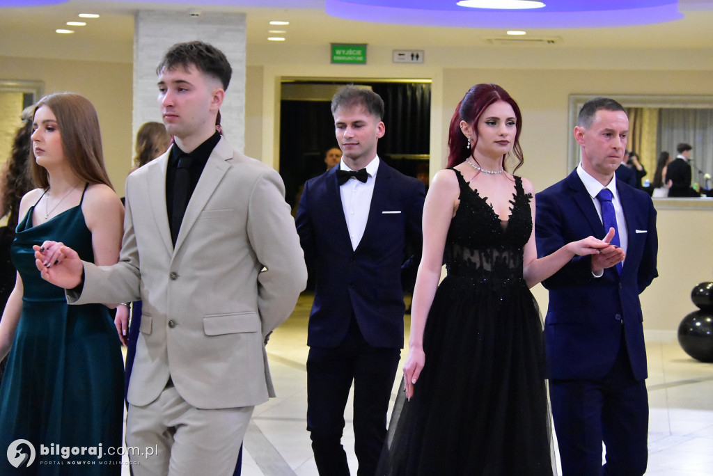 Maturzyści ZSZiO w Biłgoraju bawili się na balu studniówkowym
