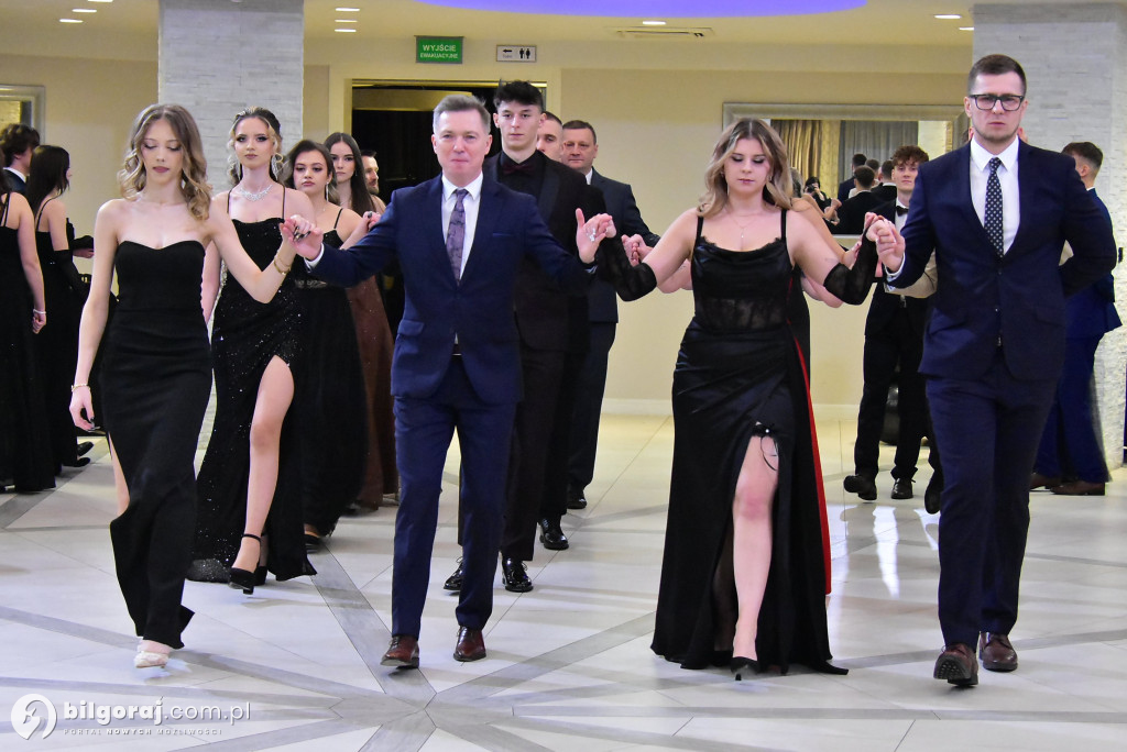 Maturzyści ZSZiO w Biłgoraju bawili się na balu studniówkowym