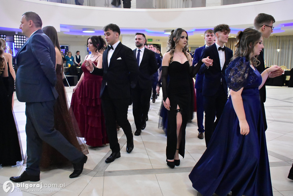 Maturzyści ZSZiO w Biłgoraju bawili się na balu studniówkowym