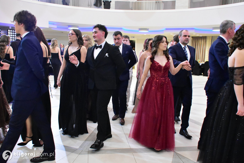 Maturzyści ZSZiO w Biłgoraju bawili się na balu studniówkowym