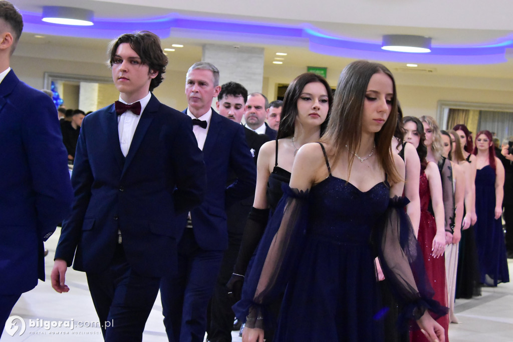 Maturzyści ZSZiO w Biłgoraju bawili się na balu studniówkowym