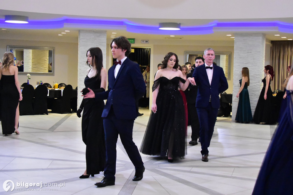 Maturzyści ZSZiO w Biłgoraju bawili się na balu studniówkowym