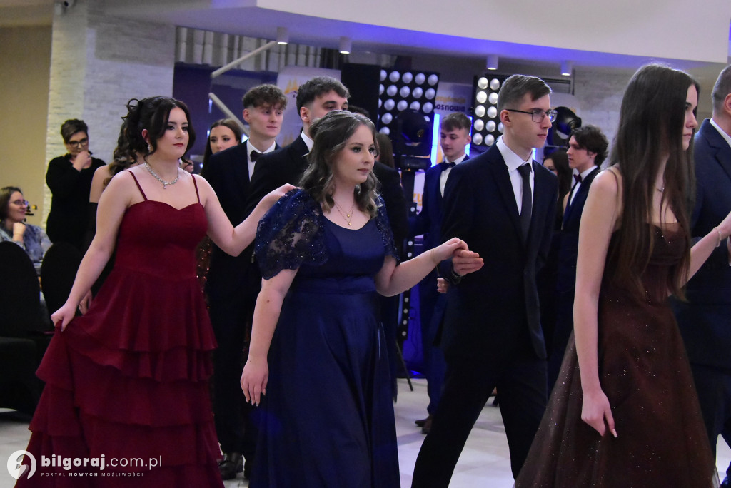 Maturzyści ZSZiO w Biłgoraju bawili się na balu studniówkowym
