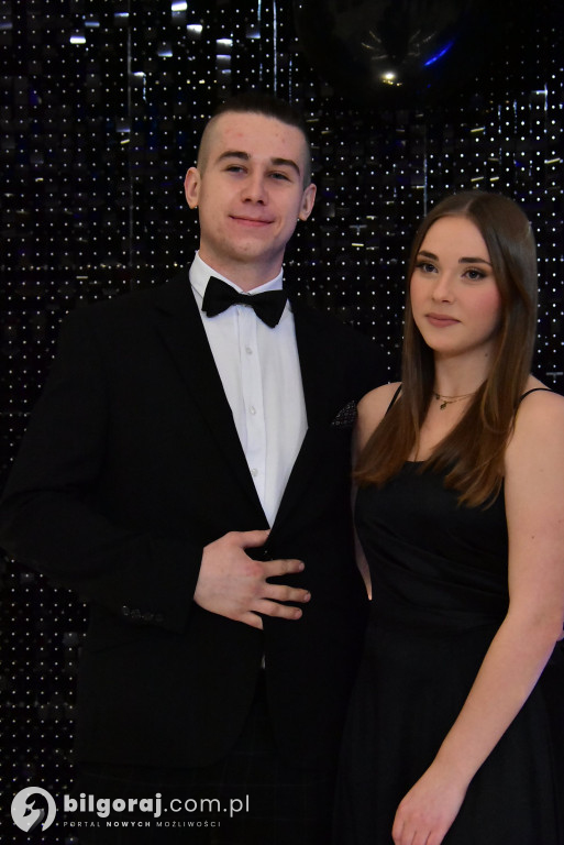 Maturzyści ZSZiO w Biłgoraju bawili się na balu studniówkowym