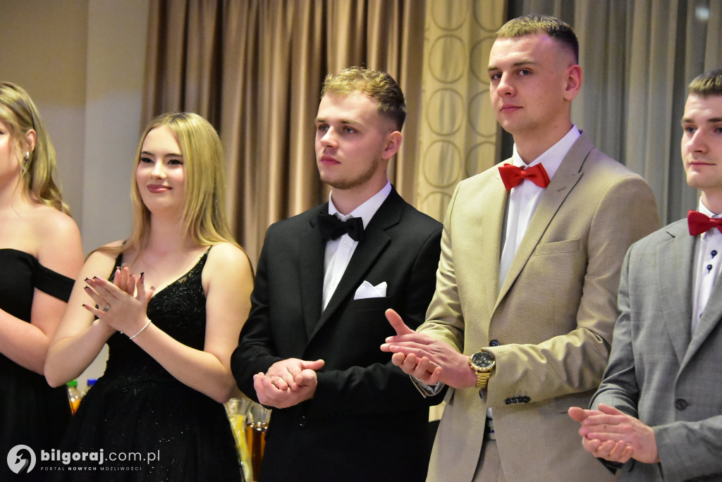 Maturzyści ZSZiO w Biłgoraju bawili się na balu studniówkowym