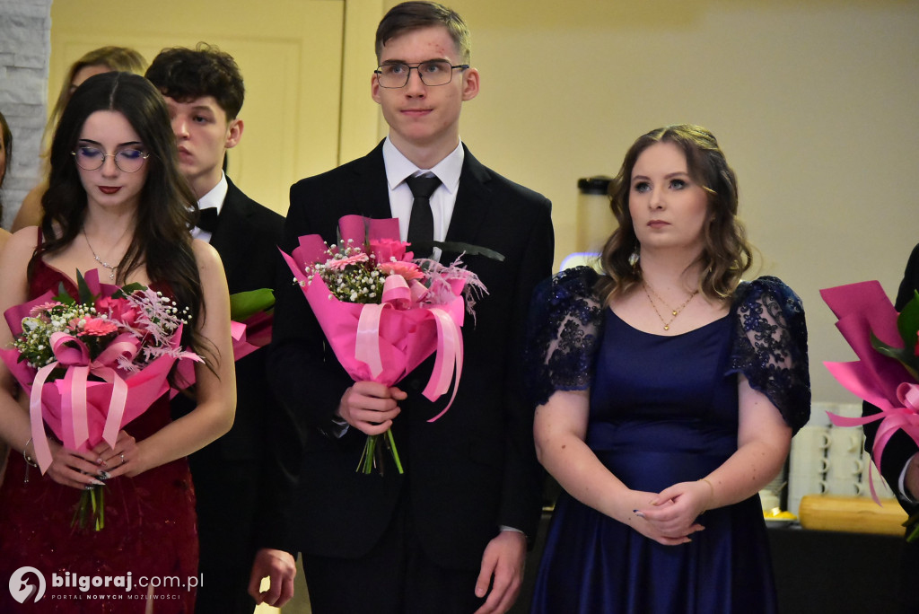 Maturzyści ZSZiO w Biłgoraju bawili się na balu studniówkowym