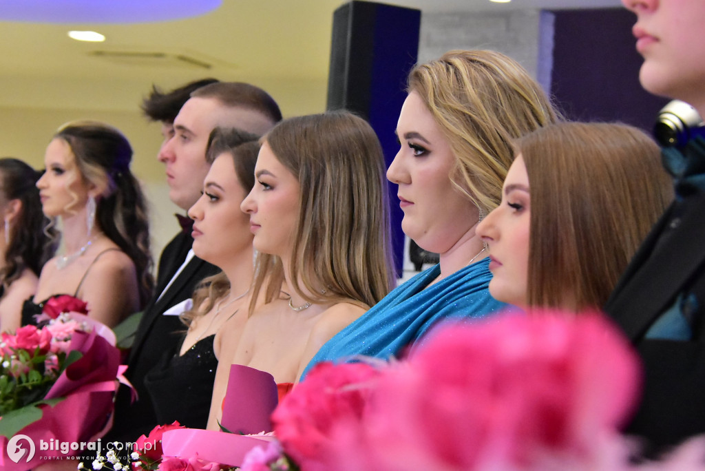 Maturzyści ZSZiO w Biłgoraju bawili się na balu studniówkowym