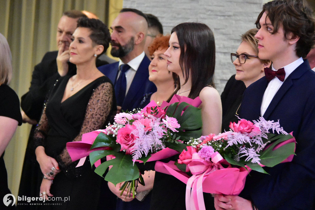 Maturzyści ZSZiO w Biłgoraju bawili się na balu studniówkowym