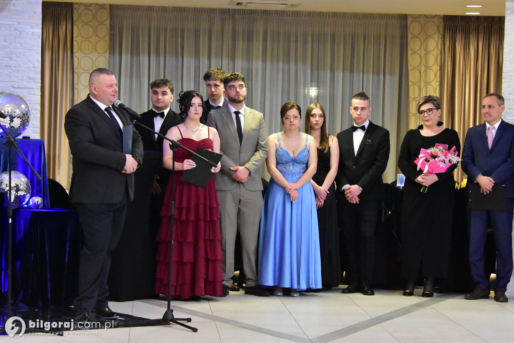 Maturzyści ZSZiO w Biłgoraju bawili się na balu studniówkowym