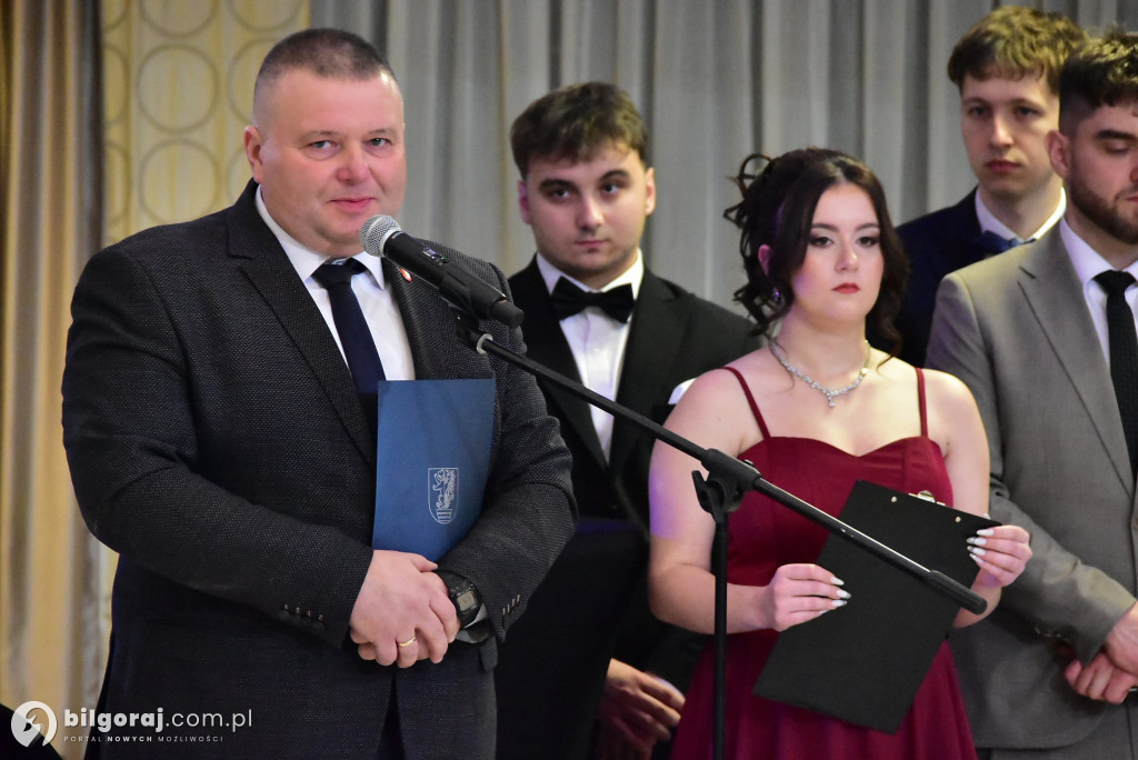Maturzyści ZSZiO w Biłgoraju bawili się na balu studniówkowym