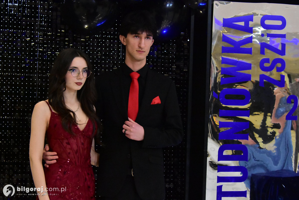 Maturzyści ZSZiO w Biłgoraju bawili się na balu studniówkowym