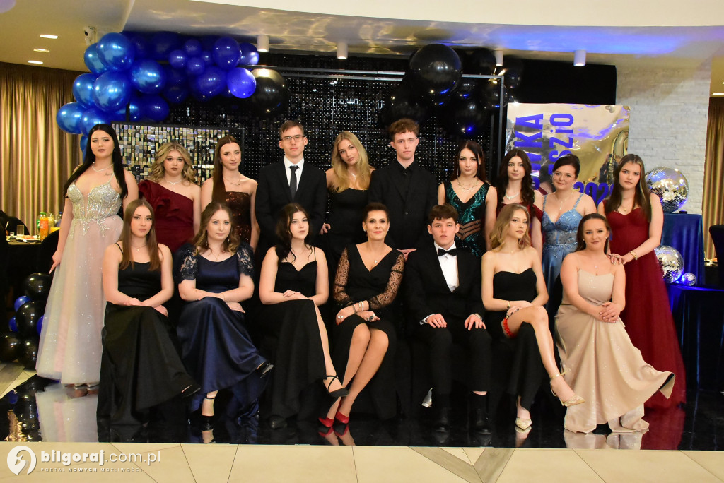 Maturzyści ZSZiO w Biłgoraju bawili się na balu studniówkowym