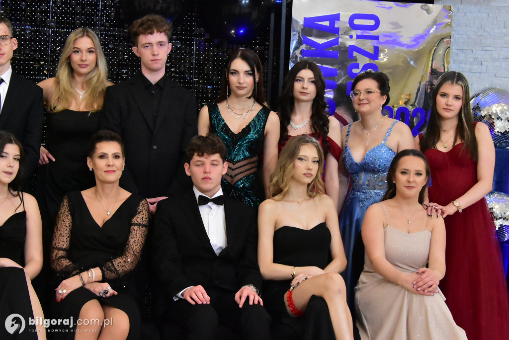 Maturzyści ZSZiO w Biłgoraju bawili się na balu studniówkowym