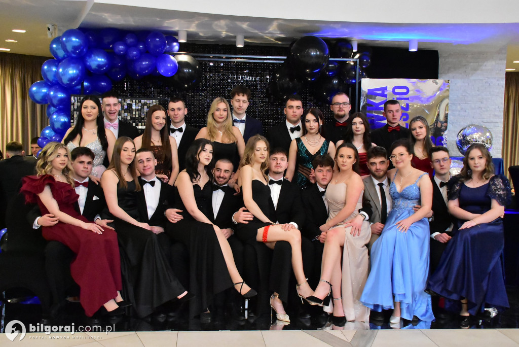 Maturzyści ZSZiO w Biłgoraju bawili się na balu studniówkowym