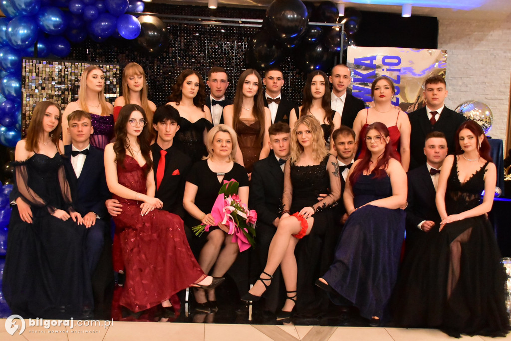 Maturzyści ZSZiO w Biłgoraju bawili się na balu studniówkowym