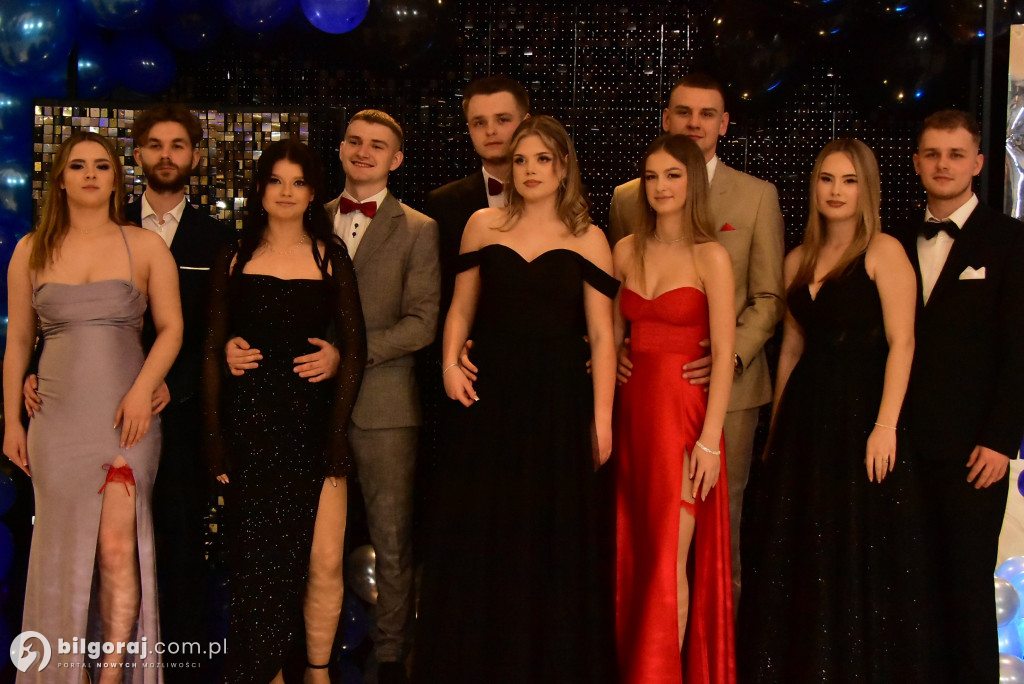 Maturzyści ZSZiO w Biłgoraju bawili się na balu studniówkowym