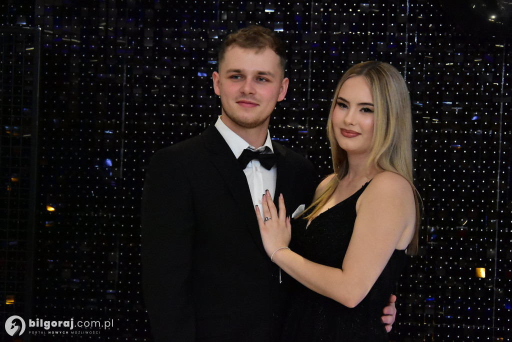 Maturzyści ZSZiO w Biłgoraju bawili się na balu studniówkowym