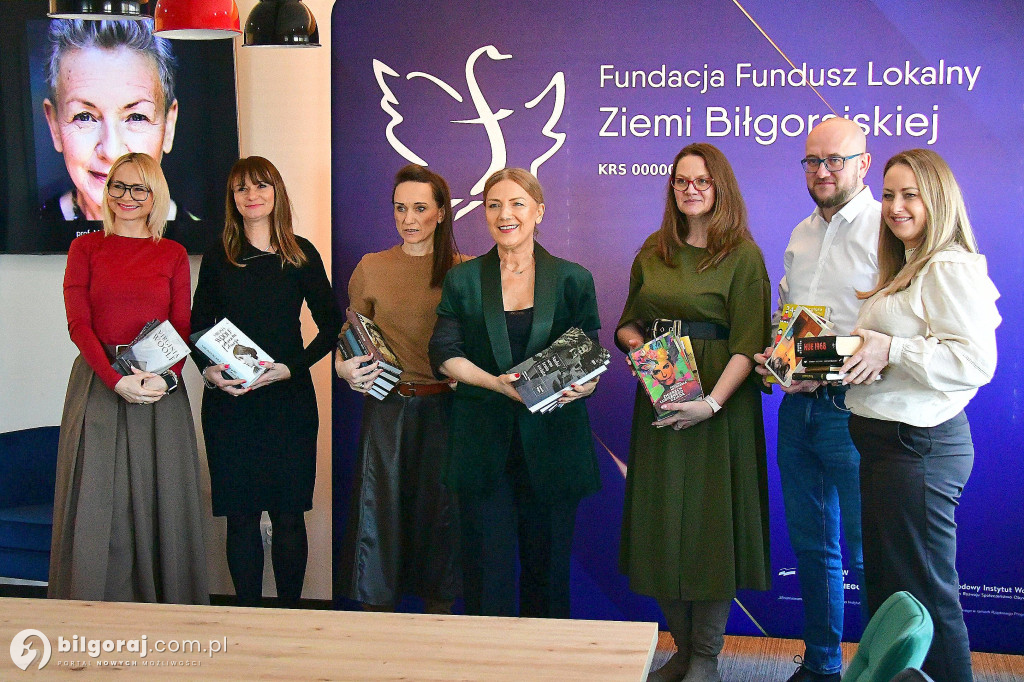 Część prywatnej biblioteki prof. Płatek trafiła do Biłgoraja