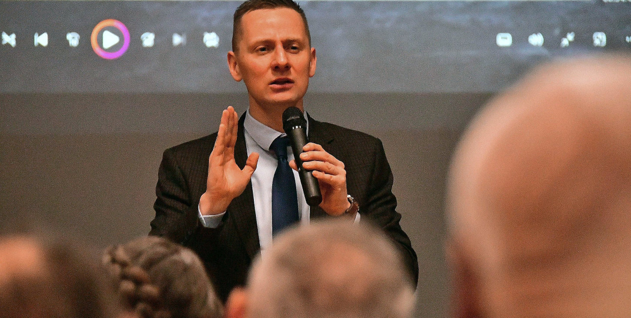 Trudna prawda na ekranie. Premiera odcinków filmu Jacka Międlara w GOK Goraj