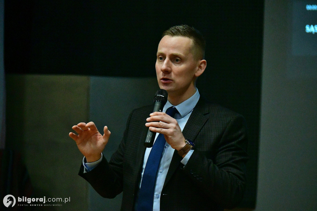 Trudna prawda na ekranie. Premiera odcinków filmu Jacka Międlara w GOK Goraj