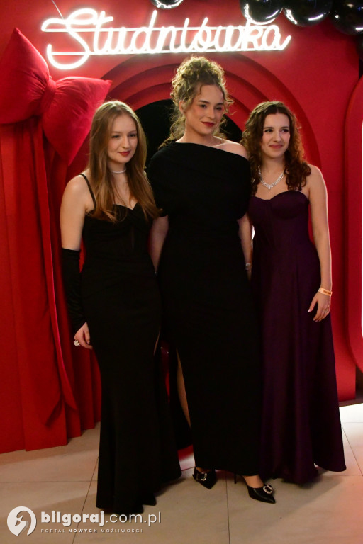 Studniówka I LO im. ONZ w Biłgoraju: Poloneza czas zacząć!
