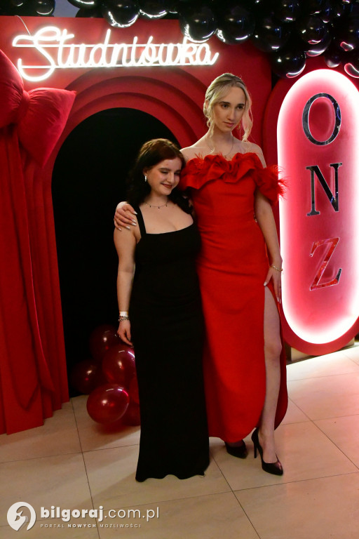 Studniówka I LO im. ONZ w Biłgoraju: Poloneza czas zacząć!