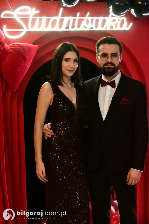 Studniówka I LO im. ONZ w Biłgoraju: Poloneza czas zacząć!