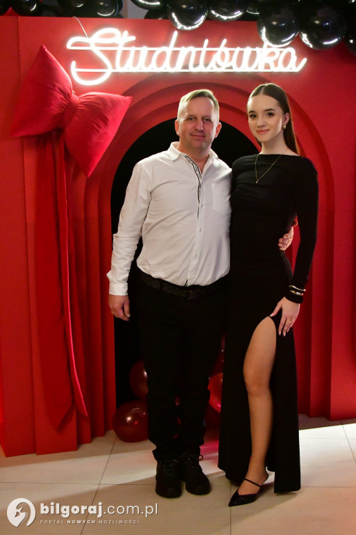 Studniówka I LO im. ONZ w Biłgoraju: Poloneza czas zacząć!