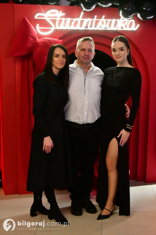 Studniówka I LO im. ONZ w Biłgoraju: Poloneza czas zacząć!