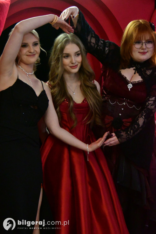 Studniówka I LO im. ONZ w Biłgoraju: Poloneza czas zacząć!