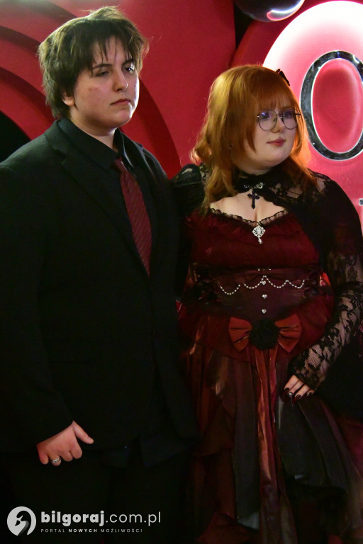 Studniówka I LO im. ONZ w Biłgoraju: Poloneza czas zacząć!