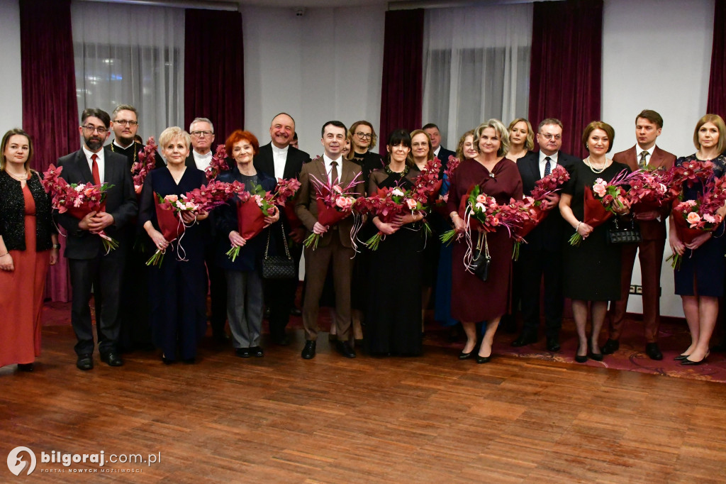 Studniówka I LO im. ONZ w Biłgoraju: Poloneza czas zacząć!