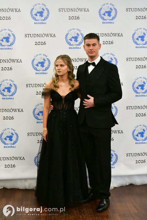 Studniówka I LO im. ONZ w Biłgoraju: Poloneza czas zacząć!