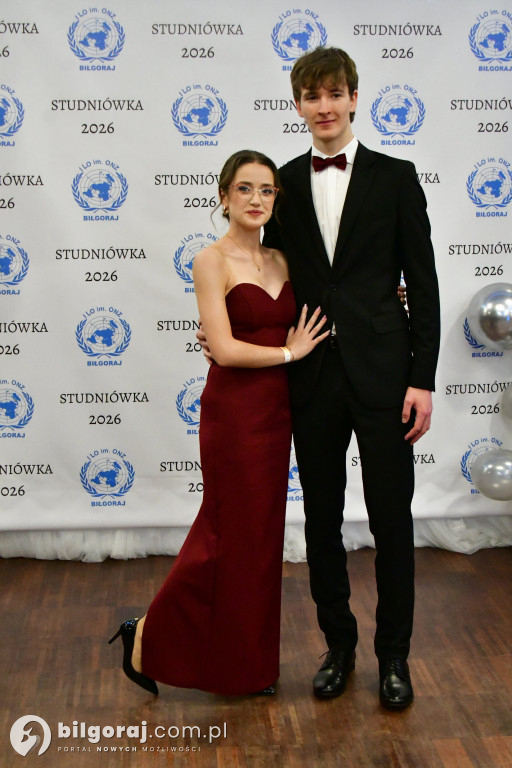 Studniówka I LO im. ONZ w Biłgoraju: Poloneza czas zacząć!