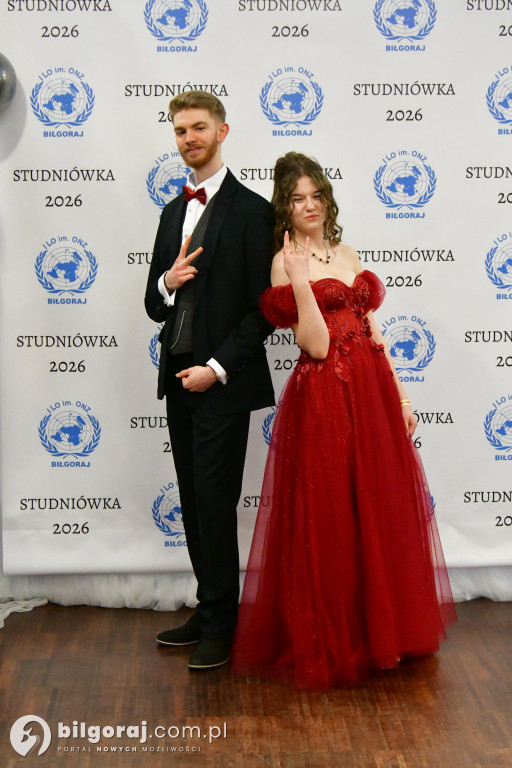 Studniówka I LO im. ONZ w Biłgoraju: Poloneza czas zacząć!