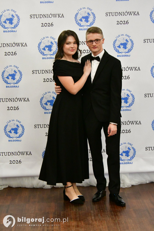 Studniówka I LO im. ONZ w Biłgoraju: Poloneza czas zacząć!