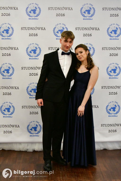 Studniówka I LO im. ONZ w Biłgoraju: Poloneza czas zacząć!
