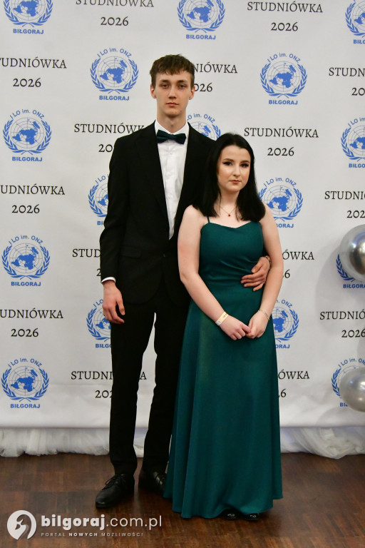 Studniówka I LO im. ONZ w Biłgoraju: Poloneza czas zacząć!