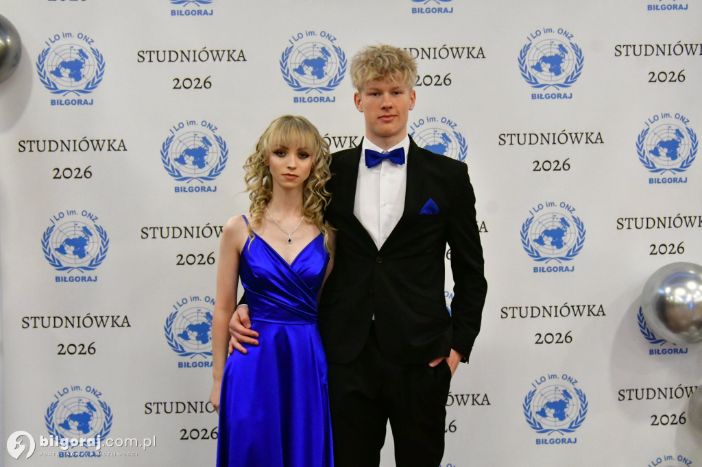 Studniówka I LO im. ONZ w Biłgoraju: Poloneza czas zacząć!
