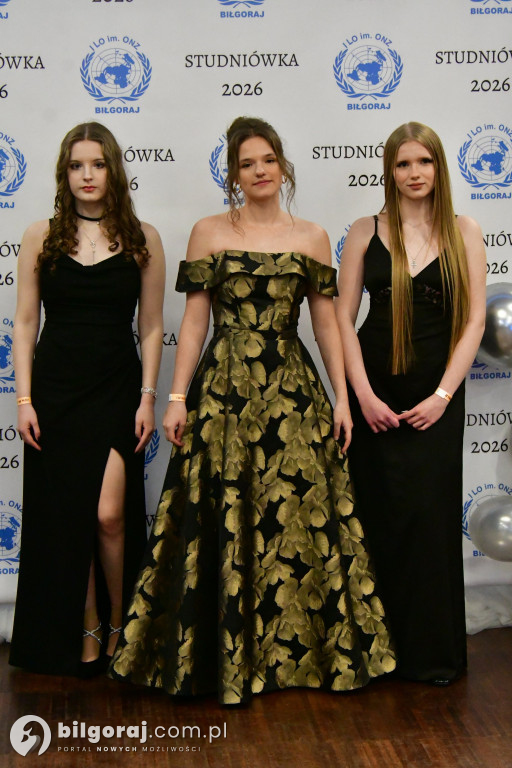 Studniówka I LO im. ONZ w Biłgoraju: Poloneza czas zacząć!