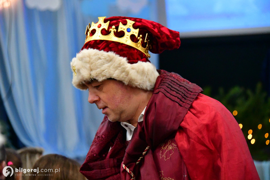 Ksiądz, prokurator i wicedyrektor na jednej scenie. Niezwykłe jasełka w Biłgoraju