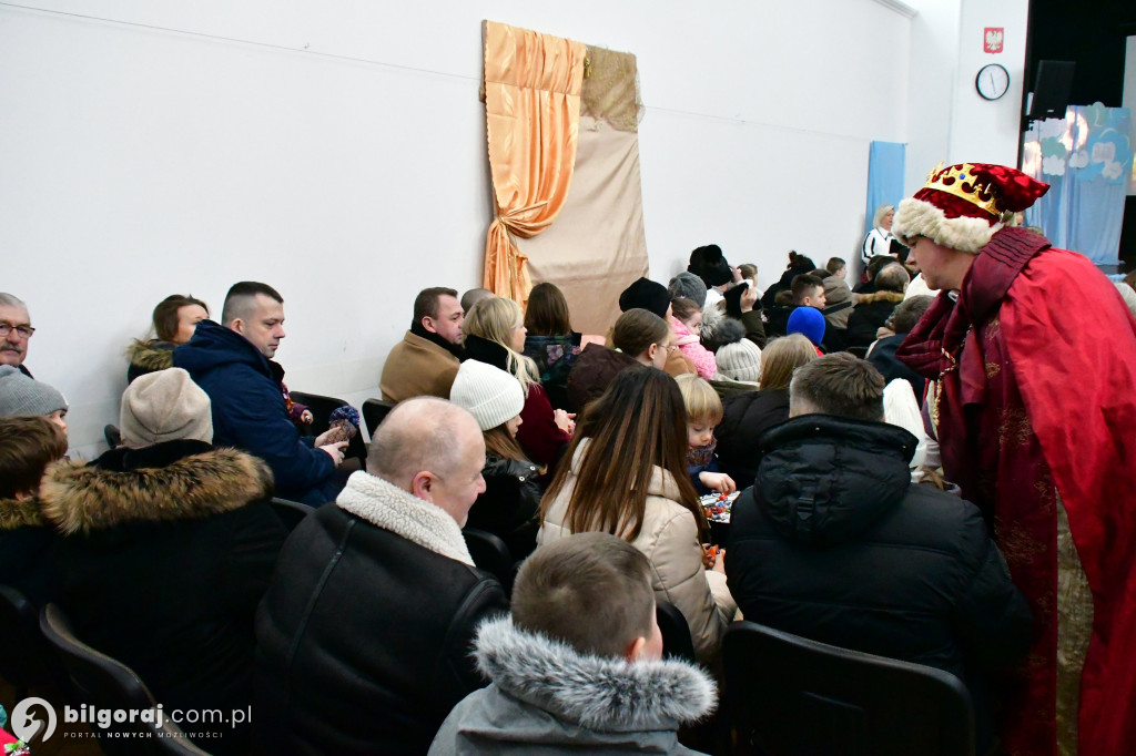 Ksiądz, prokurator i wicedyrektor na jednej scenie. Niezwykłe jasełka w Biłgoraju
