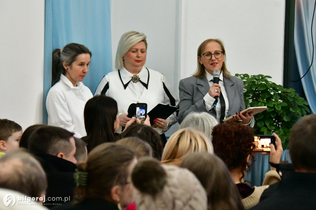 Ksiądz, prokurator i wicedyrektor na jednej scenie. Niezwykłe jasełka w Biłgoraju