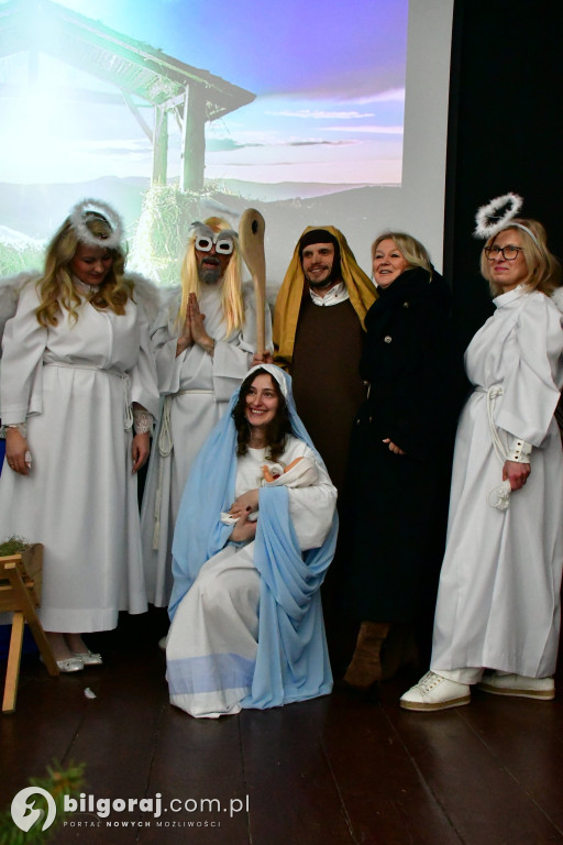 Ksiądz, prokurator i wicedyrektor na jednej scenie. Niezwykłe jasełka w Biłgoraju