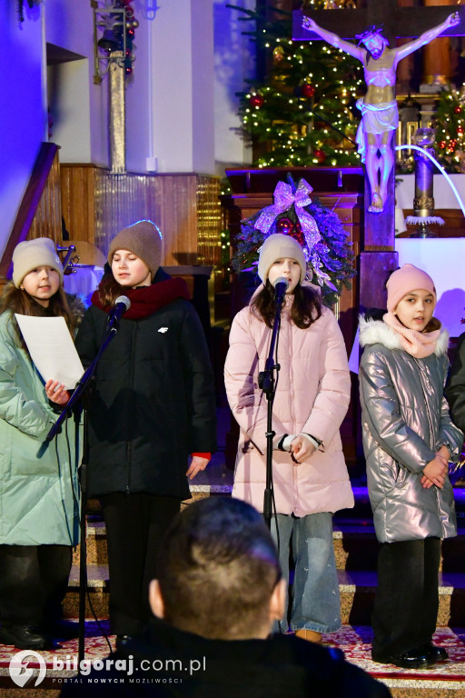 Parafianie z Tereszpola wyśpiewali chwałę przy szopce
