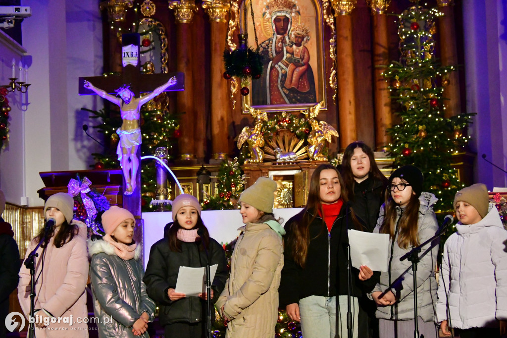 Parafianie z Tereszpola wyśpiewali chwałę przy szopce