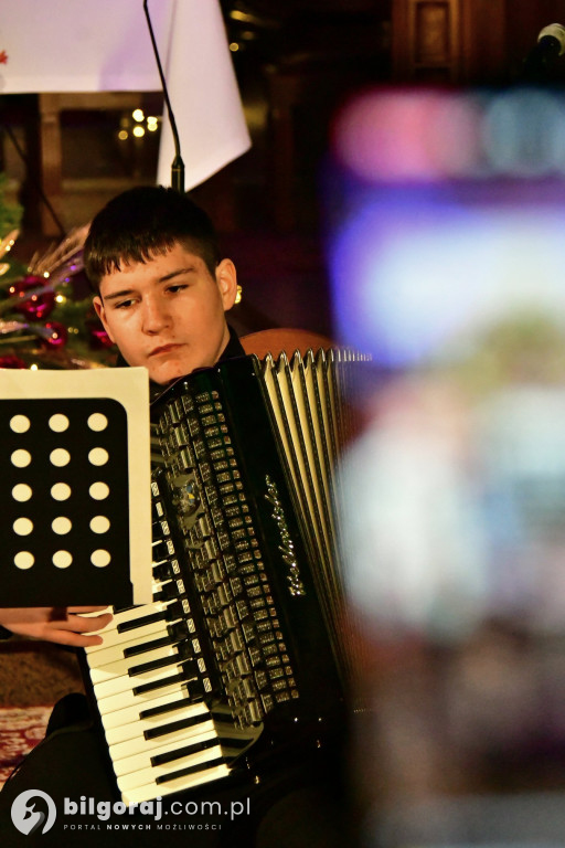 Parafianie z Tereszpola wyśpiewali chwałę przy szopce