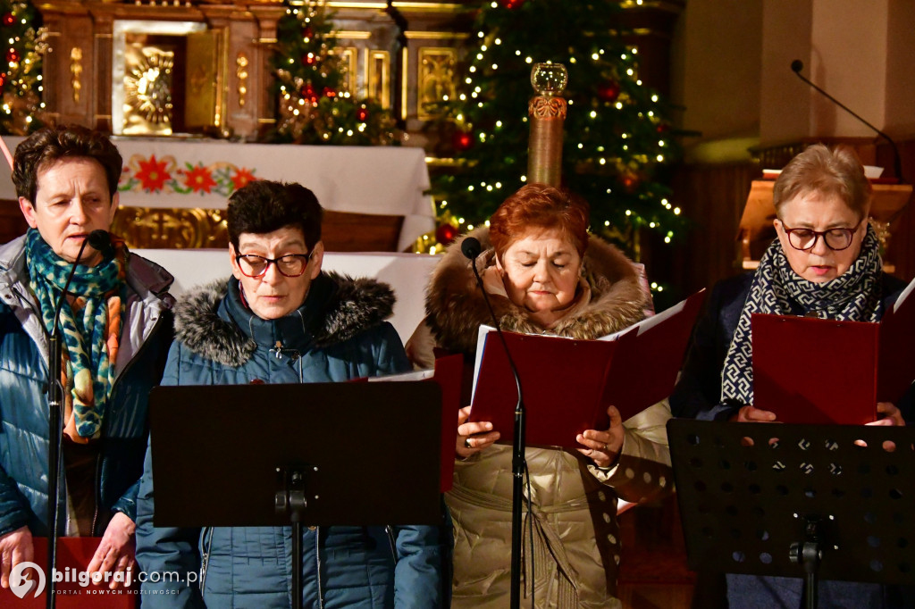 Parafianie z Tereszpola wyśpiewali chwałę przy szopce